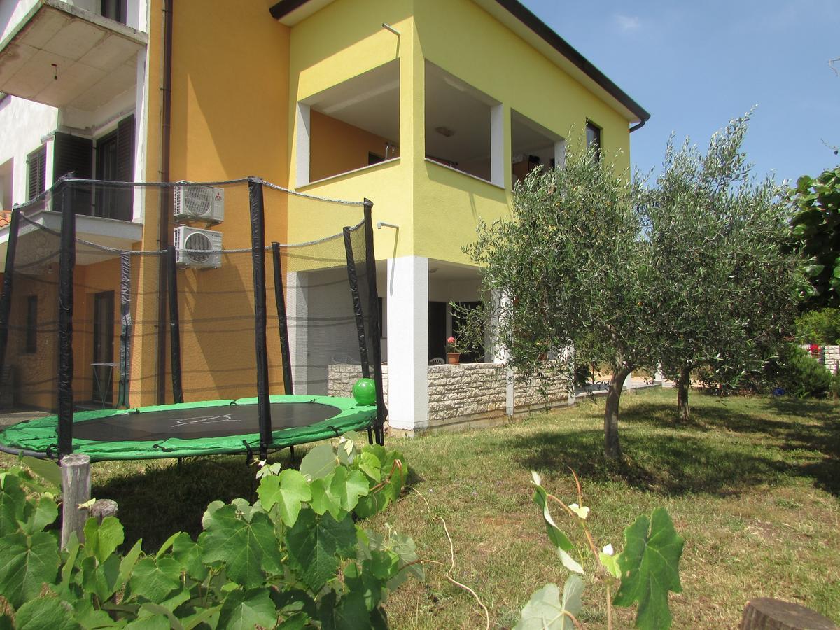 Apartments Goga Umag Eksteriør billede